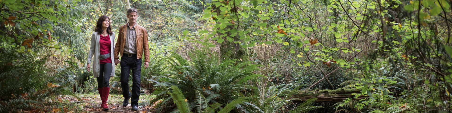 Couple walking in Askew Creek Park